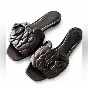 Valentino Garavani Rose Leather Sandal